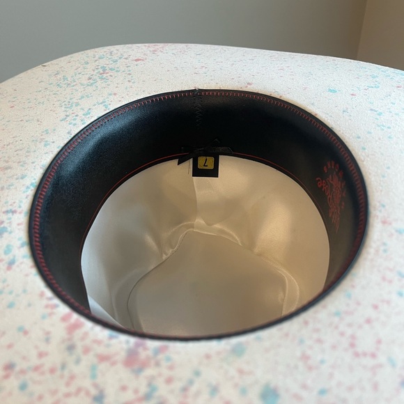 Stylish Cream and Red Women's Hat - Picture 4 of 5